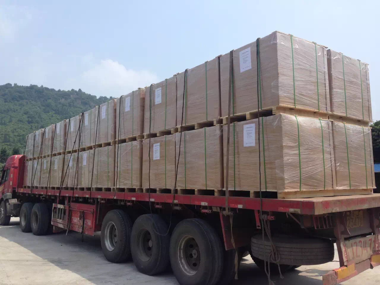 蜂窩陶瓷蓄熱體發(fā)貨 蜂窩陶瓷蓄熱體發(fā)貨